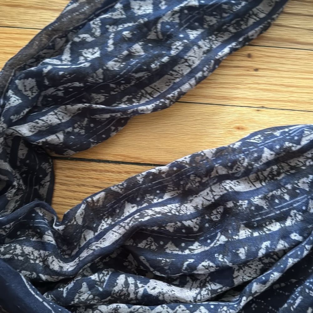 Infinity scarf - Picture 2 of 2